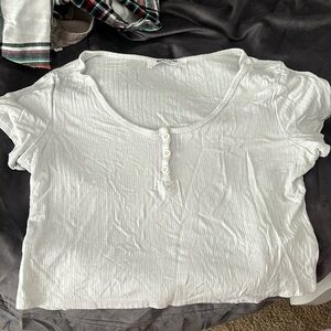 Double zero cropped tee size large